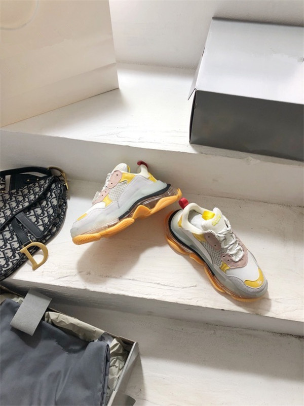 Top Quality Men Women White Black Triple S Low Make Old Sneaker Soles Boots Shoes Sports Casual Shoe chaussures 35-45, 16
Top Quality Men Women White Black Triple S Low Make Old Sneaker Soles Boots Shoes Sports Casual Shoe chaussures 35-45, 16