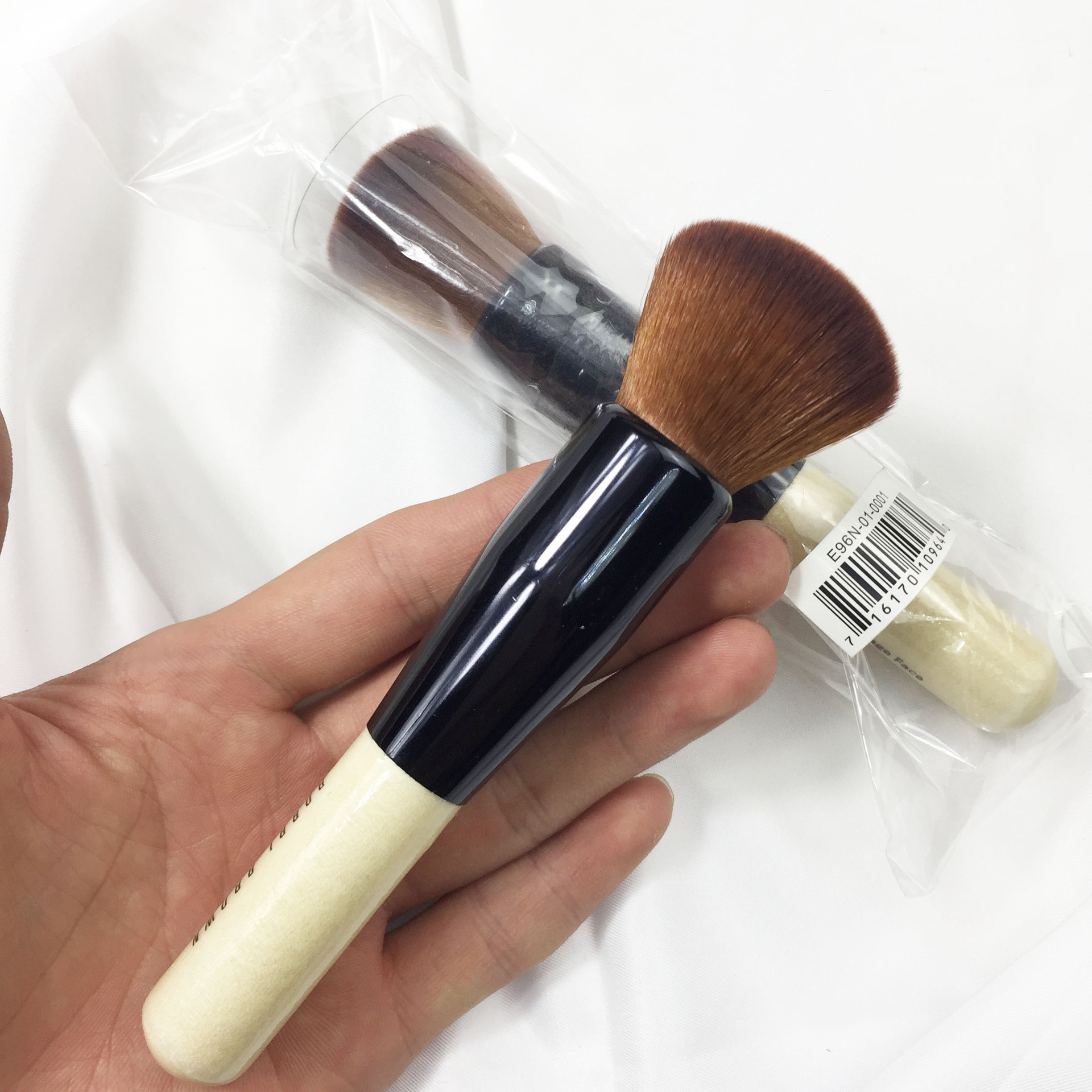 high Quality FULL COVERAGE FACE BRUSH Bobi make up brown Brushes Brand Foundation Blush Free ePacket z2505272BVB