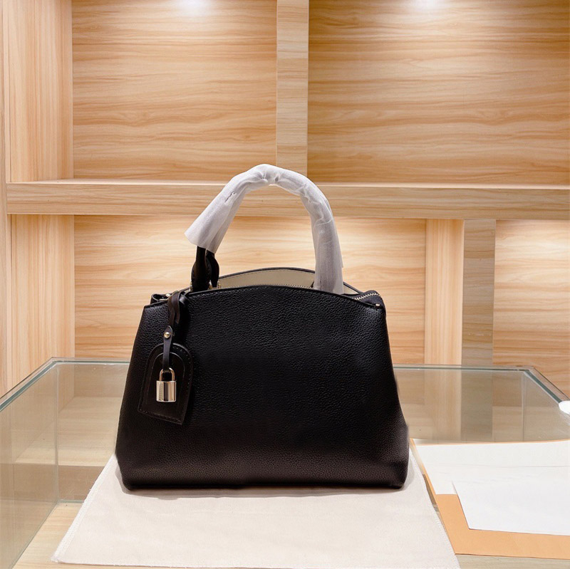 Crossbody Designer Bag Fashion Shoulder Bags Cross body Classic Old Flower Limited Vivian Women Handbag 3-color, Black
Crossbody Designer Bag Fashion Shoulder Bags Cross body Classic Old Flower Limited Vivian Women Handbag 3-color, Black