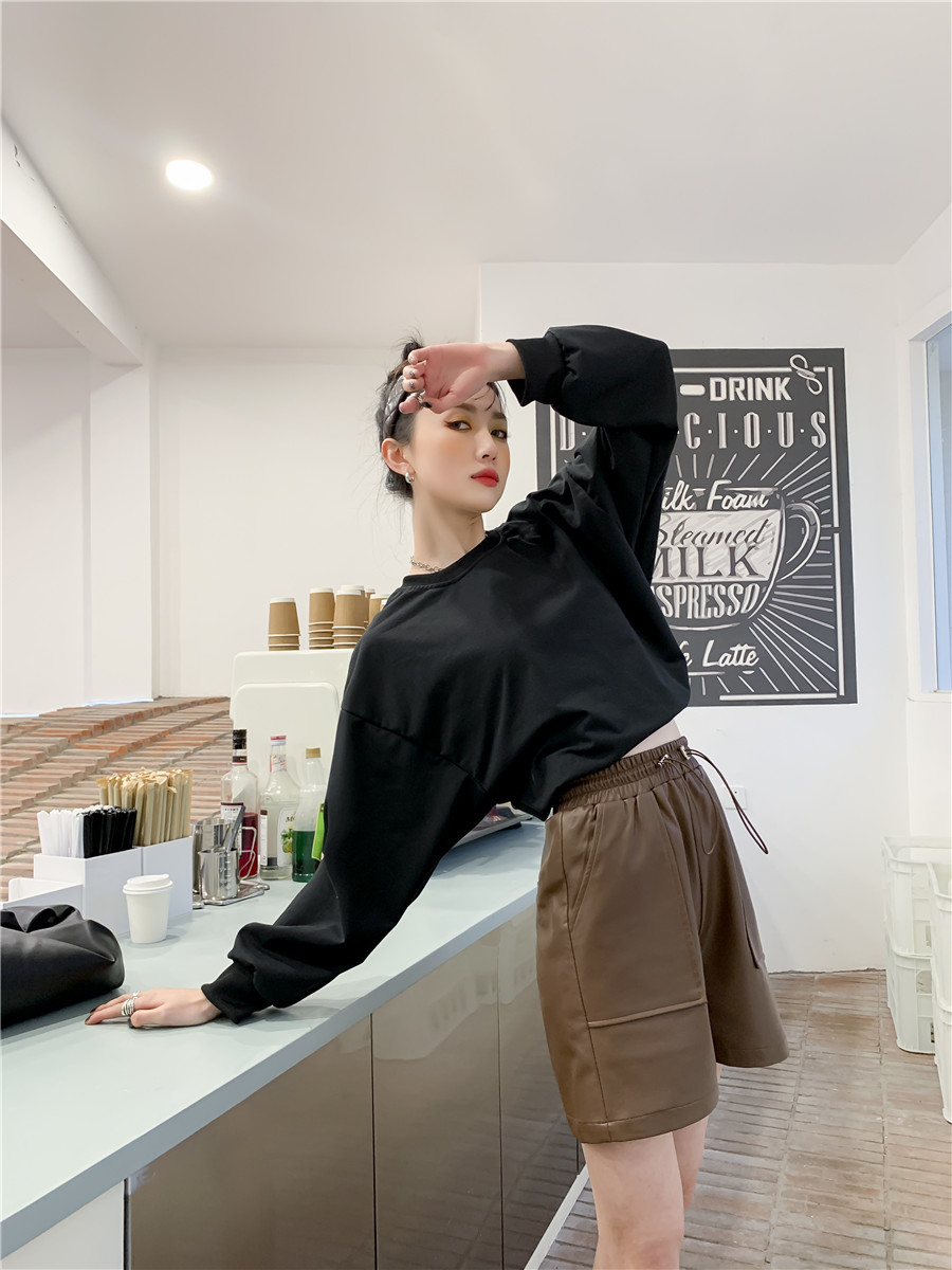 Spring Fashion Loose Wide Leg PU Leather Shorts for Women Casual Elastic High Waist Female Faux 210514