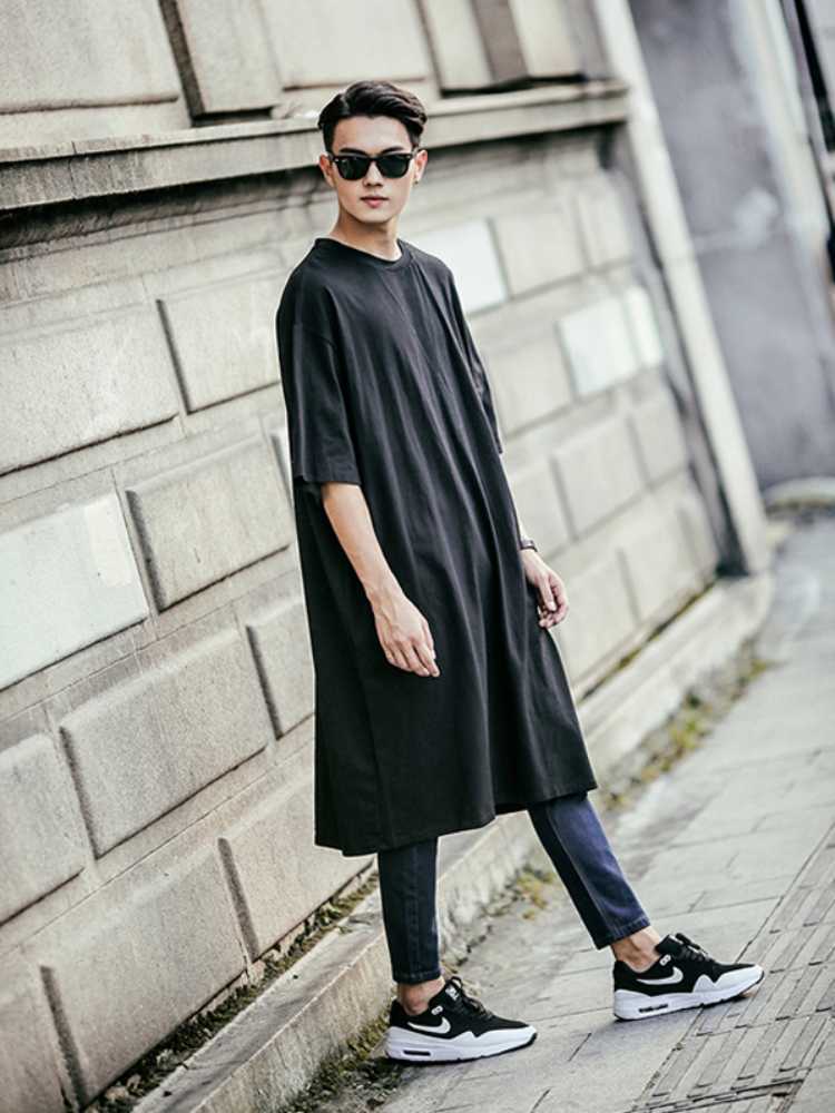 Summer short-sleeved Korean men's long t-shirt over the knee white big money in half-sleeve loose 210629