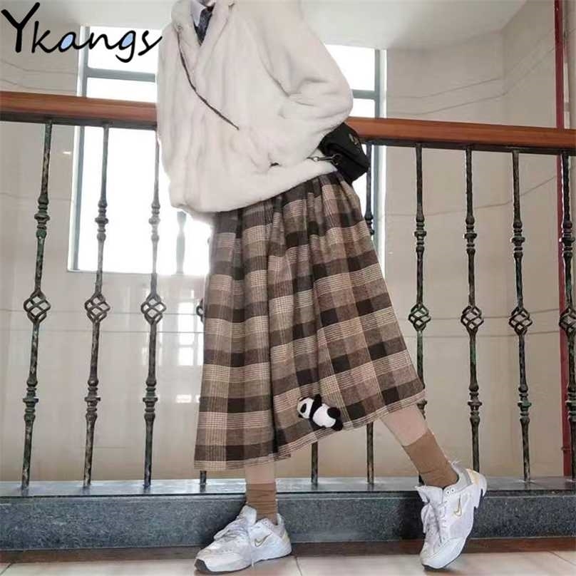 Vintage Plaid Women Pleated Skirts Japanese Style Autumn Long Girls Female Korean Winter Warm Thick Mujer Midi 211109
Vintage Plaid Women Pleated Skirts Japanese Style Autumn Long Girls Female Korean Winter Warm Thick Mujer Midi 211109