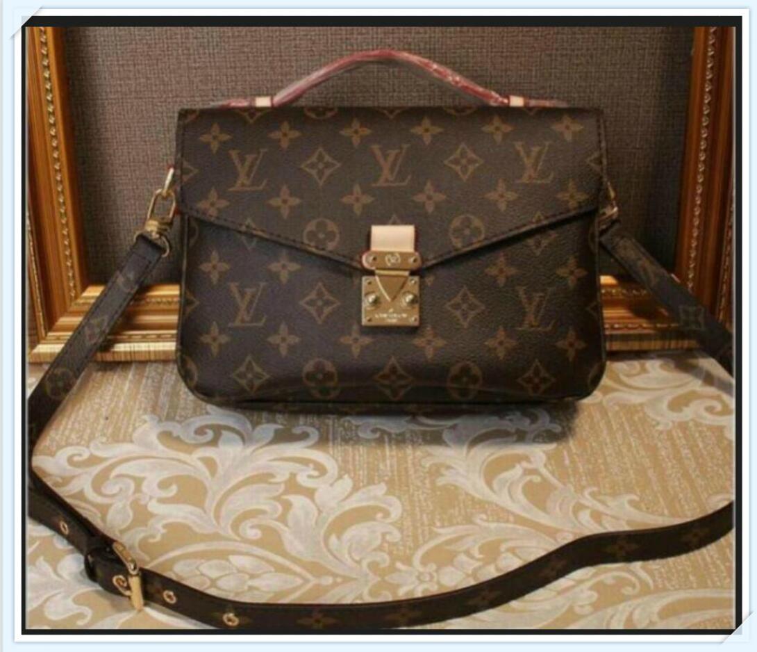 LV LOUIS Bag VITTON M40780 POCHETTE METIS Women Handbags High Quality PU Leather Handbags Designer Tote Ladies Shoulder
LV LOUIS Bag VITTON M40780 POCHETTE METIS Women Handbags High Quality PU Leather Handbags Designer Tote Ladies Shoulder