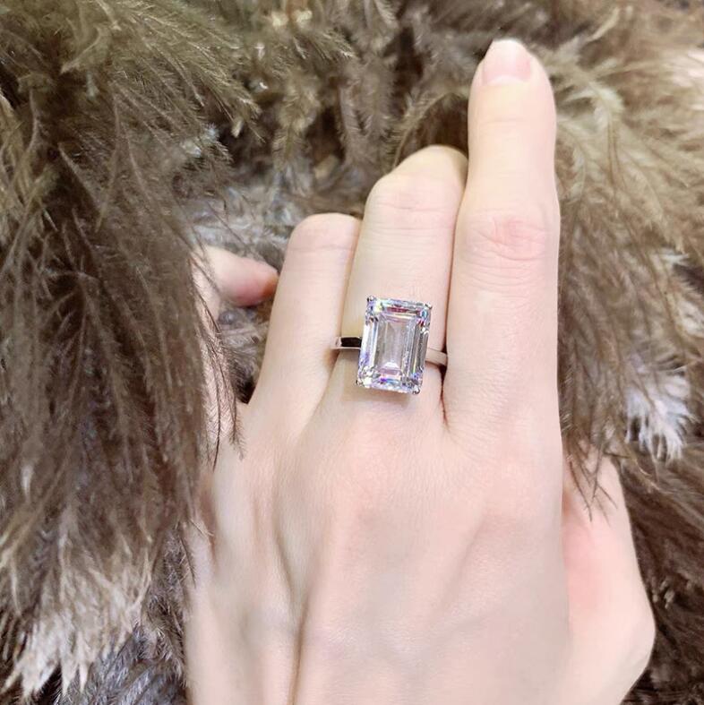 Ins Top Sell Wedding Rings Simple Fashion Jewelry 925 Sterling Silver Emerald Cut Large White Topaz CZ Diamond Party Women Open Adjustable Ring For Lo