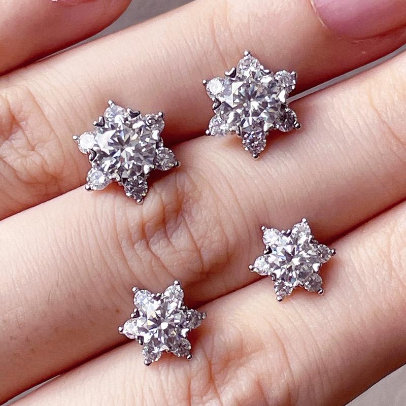 Stud Flower Design Total 1ct 2ct Round Cut Moissanite Studs Earrings Diamond 18K White Gold Plated S925 Sterling Silver, Golden;silver
Stud Flower Design Total 1ct 2ct Round Cut Moissanite Studs Earrings Diamond 18K White Gold Plated S925 Sterling Silver, Golden;silver