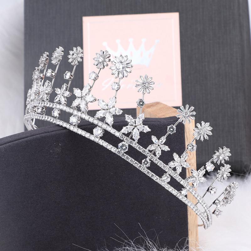 Hair Clips & Barrettes MYFEIVO Beauty Floral Wedding Tiaras Gold Silver Color Lengthen Bridal Crown Female Jewelry Accessories HQ0851, Golden;silver
Hair Clips & Barrettes MYFEIVO Beauty Floral Wedding Tiaras Gold Silver Color Lengthen Bridal Crown Female Jewelry Accessories HQ0851, Golden;silver