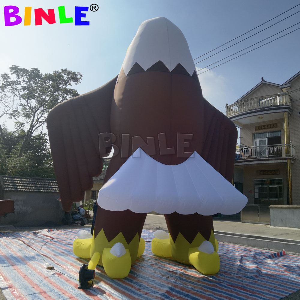 Custom 20ft giant Inflatable Eagle balloon flying Hawk mascot for Outdoor Advertising