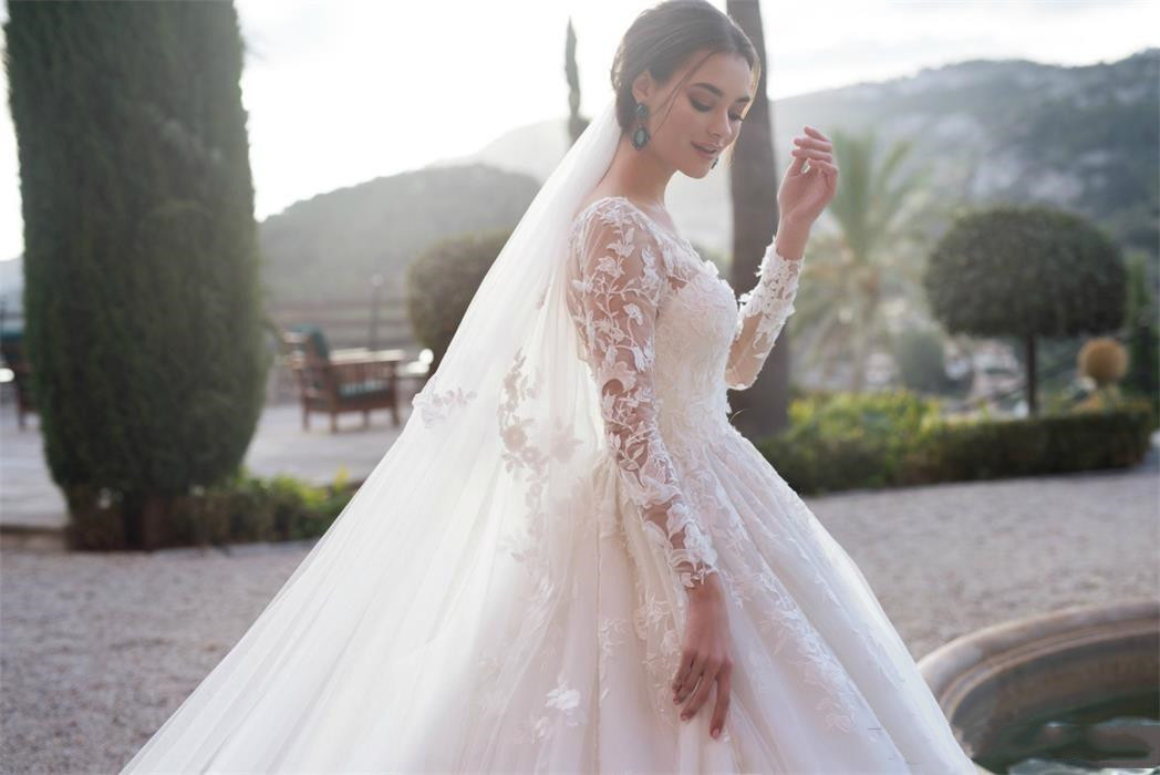 2021 Bridal Gowns Applique Lace Long Sleeve Wedding Dresses Arabic Muslim A Line Sheer Neck Ruched Formal Custom Made