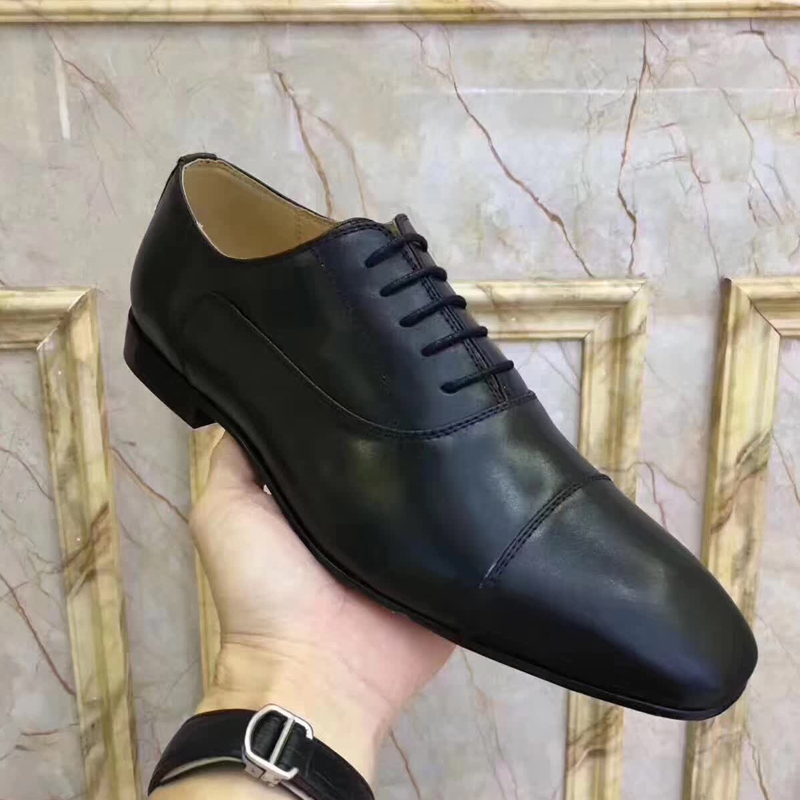 luxury men dress shoes red bottoms designer spikes flat loafers sneakers mens oxford derby shoe suede patent leather rivets, Item #15
luxury men dress shoes red bottoms designer spikes flat loafers sneakers mens oxford derby shoe suede patent leather rivets, Item #15