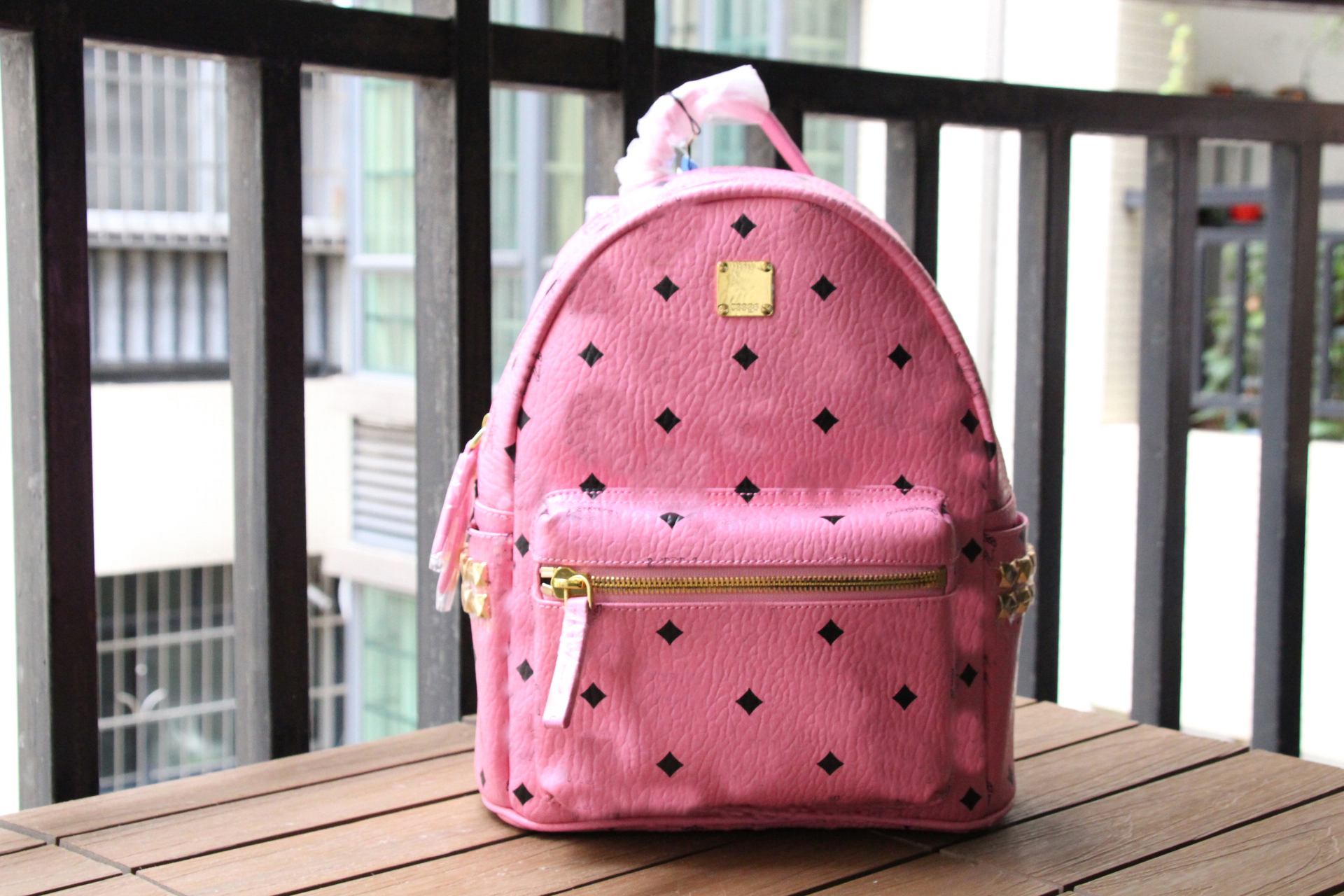 Genuine Leather Brand Fashion punk rivet backpack school bag Luggages unisex backpack student bags men women Knapsack travel Outdoor Packs Mochila Back Pack, Ivory
Genuine Leather Brand Fashion punk rivet backpack school bag Luggages unisex backpack student bags men women Knapsack travel Outdoor Packs Mochila Back Pack, Ivory