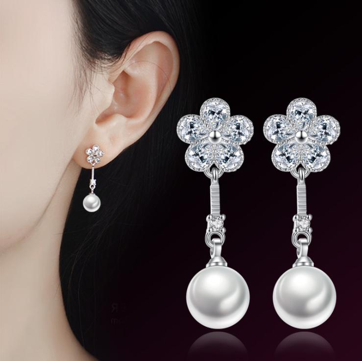Dangle & Chandelier Fashion Women Silver Color Shiny Crystal Zircon Flower Pearl Stud Earring For Girls Female Beautiful Gift Korea Jewelry
Dangle & Chandelier Fashion Women Silver Color Shiny Crystal Zircon Flower Pearl Stud Earring For Girls Female Beautiful Gift Korea Jewelry