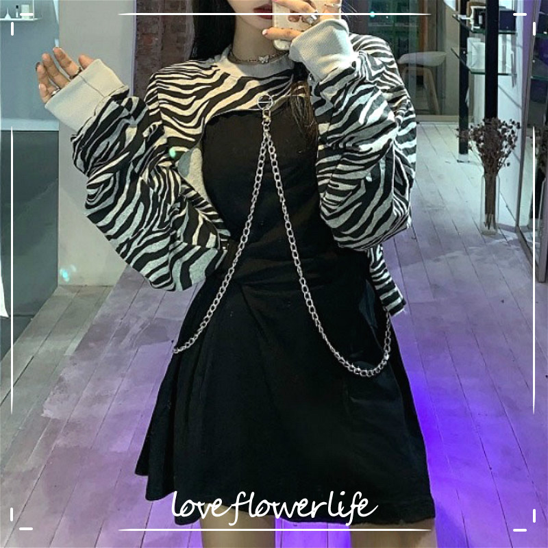 Gothic Y2k Dress Women Sexy Design Leopard Long Sleeve Party Mini Dress Female Elegant Dress Korean Autumn Chic 210521, Black
Gothic Y2k Dress Women Sexy Design Leopard Long Sleeve Party Mini Dress Female Elegant Dress Korean Autumn Chic 210521, Black