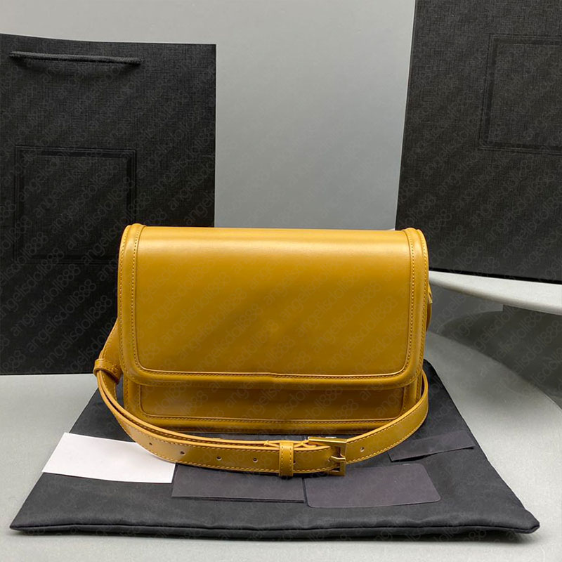 Luxury designer brands light brown Box bag plain gold metal logo lock button two sizes Genuine Leather top quality shoulder crossbody fashion bags
Luxury designer brands light brown Box bag plain gold metal logo lock button two sizes Genuine Leather top quality shoulder crossbody fashion bags