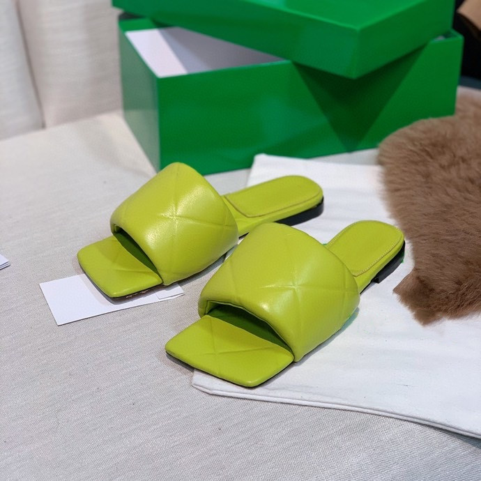 2021Top Quality Sandals Mens Womens Slide Summer Fashion Wide Flat Slippers Indoor Flip Flop Size EUR 35-40, 01
2021Top Quality Sandals Mens Womens Slide Summer Fashion Wide Flat Slippers Indoor Flip Flop Size EUR 35-40, 01