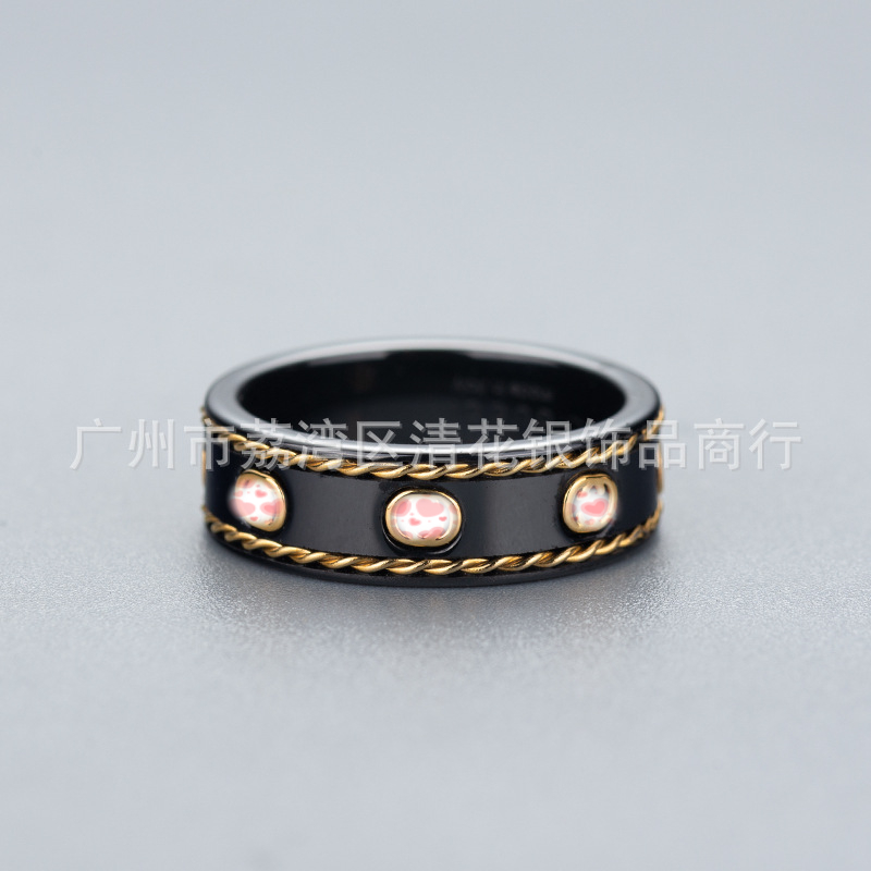 Double 99 Ancient Black and White Ceramic Ring 18K Golden Hemp Pattern Couple Couple Rings Valentines Day Gift Factory Price Direct Supply
Double 99 Ancient Black and White Ceramic Ring 18K Golden Hemp Pattern Couple Couple Rings Valentines Day Gift Factory Price Direct Supply