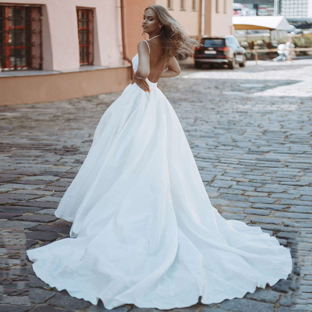 Sexy Straps Sleeveless Satin Wedding Dresses V Neck Simple A-line Bridal Dress Open Back Long Train Vestido De Mariage