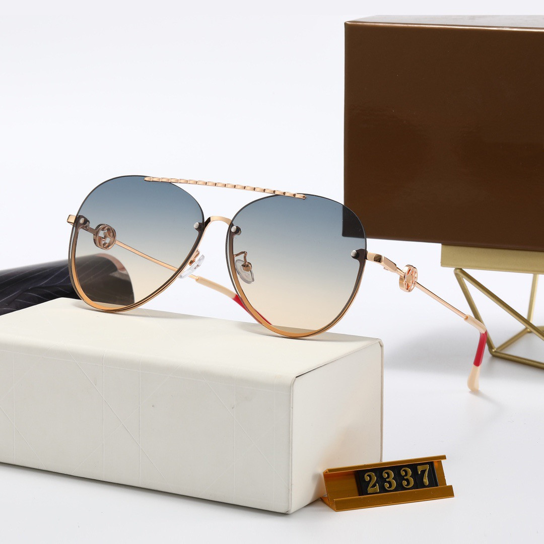 2021 design Sunglasses women men Brand designer Good Quality Fashion metal Oversized vintage female male UV400, White;black
2021 design Sunglasses women men Brand designer Good Quality Fashion metal Oversized vintage female male UV400, White;black