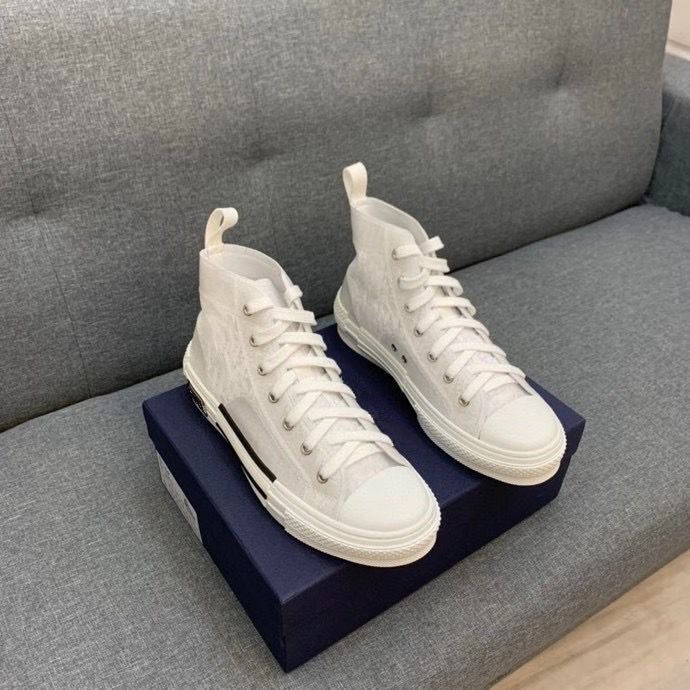 Fashion 21SS Oblique Mens Printed Platform high quality Sneakers Men Women Triple Vintage Trainer Casual Shoes Size 36-45 MJK0003
Fashion 21SS Oblique Mens Printed Platform high quality Sneakers Men Women Triple Vintage Trainer Casual Shoes Size 36-45 MJK0003