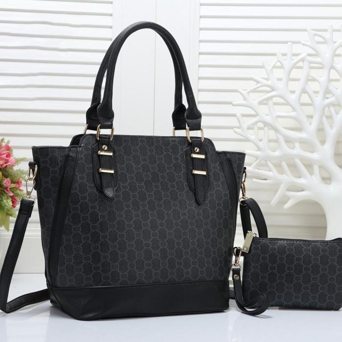 Italy brand designer bags handbag women's fashion luxury classic retro diagonal shopping bag size 33*15*28
Italy brand designer bags handbag women's fashion luxury classic retro diagonal shopping bag size 33*15*28