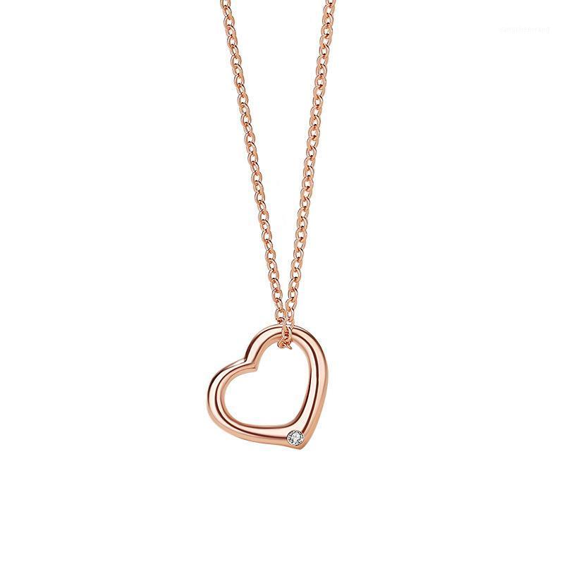 Chains Hollow Love Diamond Necklace Female Sterling Silver Plated Rose Gold Heart-shaped Clavicle Chain Geometric Wild Pendant Tide
Chains Hollow Love Diamond Necklace Female Sterling Silver Plated Rose Gold Heart-shaped Clavicle Chain Geometric Wild Pendant Tide