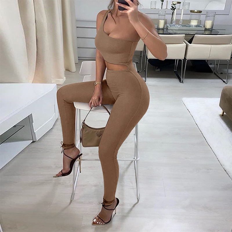 ribbed hollow out women one shoulder jumpsuit sleeveless bodycon streetwear sporty casual 2021 summer romperhigh quality, Black;gray
ribbed hollow out women one shoulder jumpsuit sleeveless bodycon streetwear sporty casual 2021 summer romperhigh quality, Black;gray