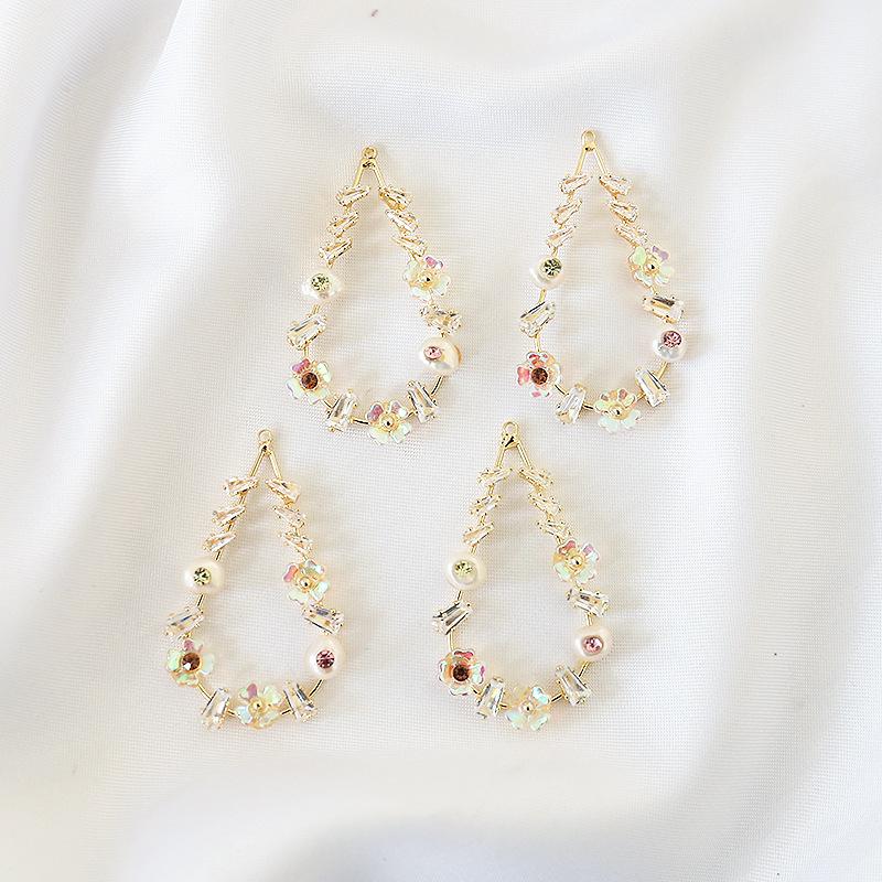 Charms 10pcs Summer Wind Colorful Sweet Drop Water Charm For Earrings Bracelet Accessories Handmade DIY Material Geometric Pendant, Bronze;silver
Charms 10pcs Summer Wind Colorful Sweet Drop Water Charm For Earrings Bracelet Accessories Handmade DIY Material Geometric Pendant, Bronze;silver