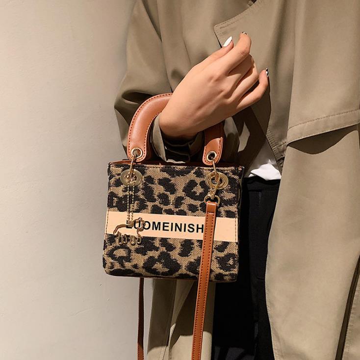 Cross Body Autumn Women's Bag All- Fashion Handbag Printed Leopard Crossbody Bags, Black
Cross Body Autumn Women's Bag All- Fashion Handbag Printed Leopard Crossbody Bags, Black