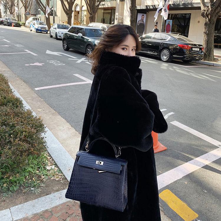 Women's Fur & Faux Winter Women Mink Coat Luxury Long Loose Casual OverCoat Thick Warm Plus Size Female Plush Coats, Black
Women's Fur & Faux Winter Women Mink Coat Luxury Long Loose Casual OverCoat Thick Warm Plus Size Female Plush Coats, Black