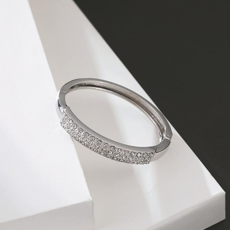 Bangle ORNAPEADIA 2021 Ladies Simple Three-color Crystal Bracelet For Women Gold-plated Fashion Jewelry Luxury
Bangle ORNAPEADIA 2021 Ladies Simple Three-color Crystal Bracelet For Women Gold-plated Fashion Jewelry Luxury