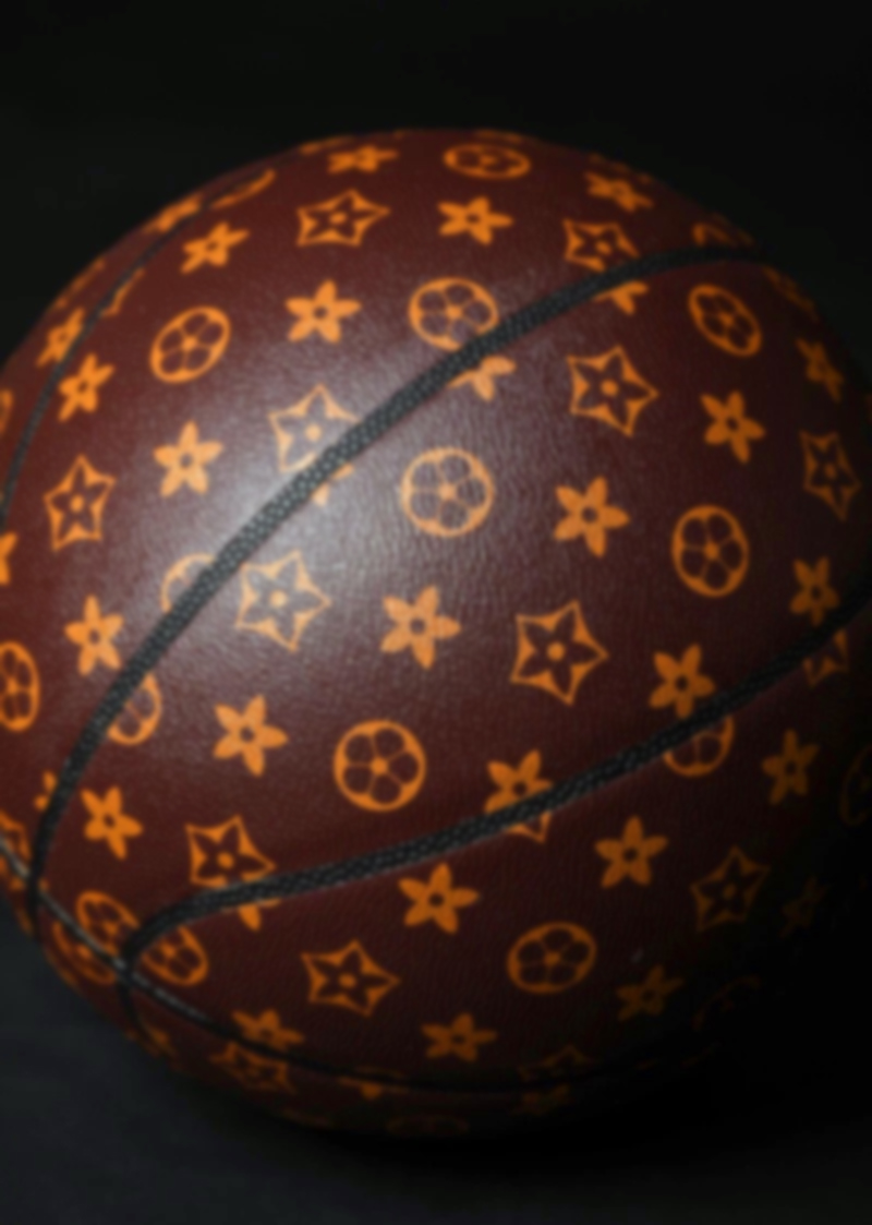 Spalding L . V leather Basketball 24K Black Mamba Merch ball Commemorative limited edition PU game
Spalding L . V leather Basketball 24K Black Mamba Merch ball Commemorative limited edition PU game
