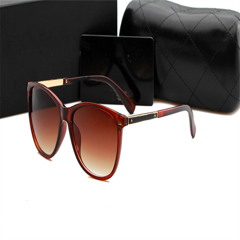Luxury Designer Sunglasses Men Eyeglasses Outdoor Shades PC Frame Fashion Classic Lady Sun glasses Mirrors for Women, White;black
Luxury Designer Sunglasses Men Eyeglasses Outdoor Shades PC Frame Fashion Classic Lady Sun glasses Mirrors for Women, White;black