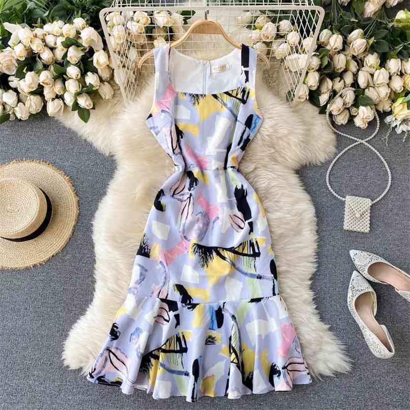 Summer Sleeveless Dress for Women Elegant Square Collar Graffiti Print High Waist Ruffles Slim Party Vestidos 210603, Light purple
Summer Sleeveless Dress for Women Elegant Square Collar Graffiti Print High Waist Ruffles Slim Party Vestidos 210603, Light purple