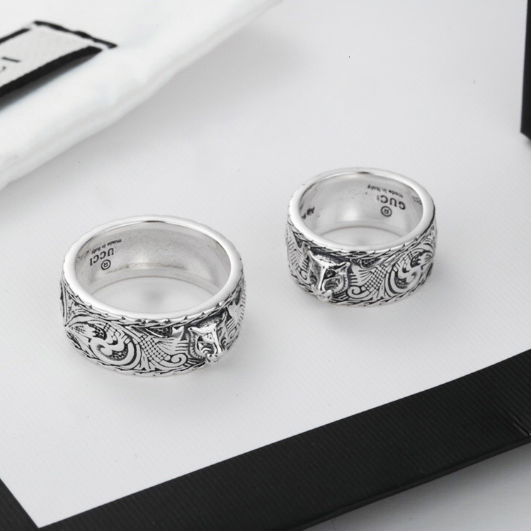 Ring Gujia Double g Tiger Head 925 Silver Fashion Brand Relief Pattern Men and Women Lovers Same Letter Pair
Ring Gujia Double g Tiger Head 925 Silver Fashion Brand Relief Pattern Men and Women Lovers Same Letter Pair