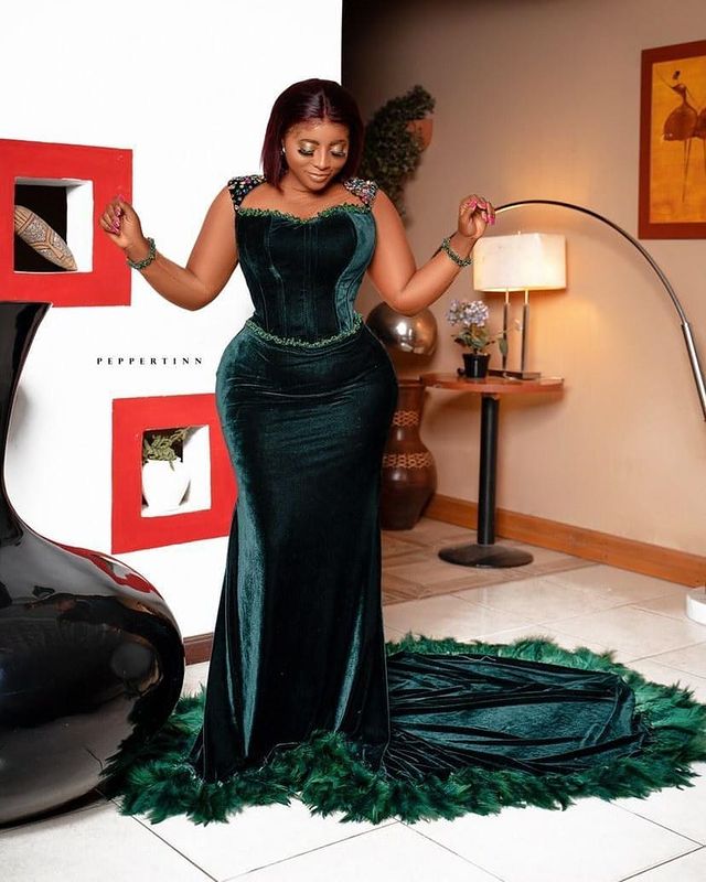 2022 Plus Size Arabic Aso Ebi Luxurious Velvet Mermaid Prom Dresses Beaded Sheer Neck Evening Formal Party Second Reception Birthday Gowns Dress ZJ440