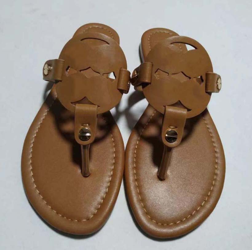 Designer Slides Slippers lady slipper gladiator sandal Classic fashion flat flip flops The upper is made of cowhide Rubber sole Brown With Box, #20
Designer Slides Slippers lady slipper gladiator sandal Classic fashion flat flip flops The upper is made of cowhide Rubber sole Brown With Box, #20