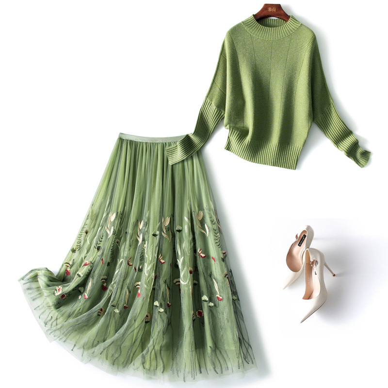2021 Autumn Winter Long Sleeve Round Neck Green Solid Color Knitted Sweater + Tulle Floral Embroidery Long Skirt Two Piece Suits 2 Pieces Set 21N01ZL3358
2021 Autumn Winter Long Sleeve Round Neck Green Solid Color Knitted Sweater + Tulle Floral Embroidery Long Skirt Two Piece Suits 2 Pieces Set 21N01ZL3358