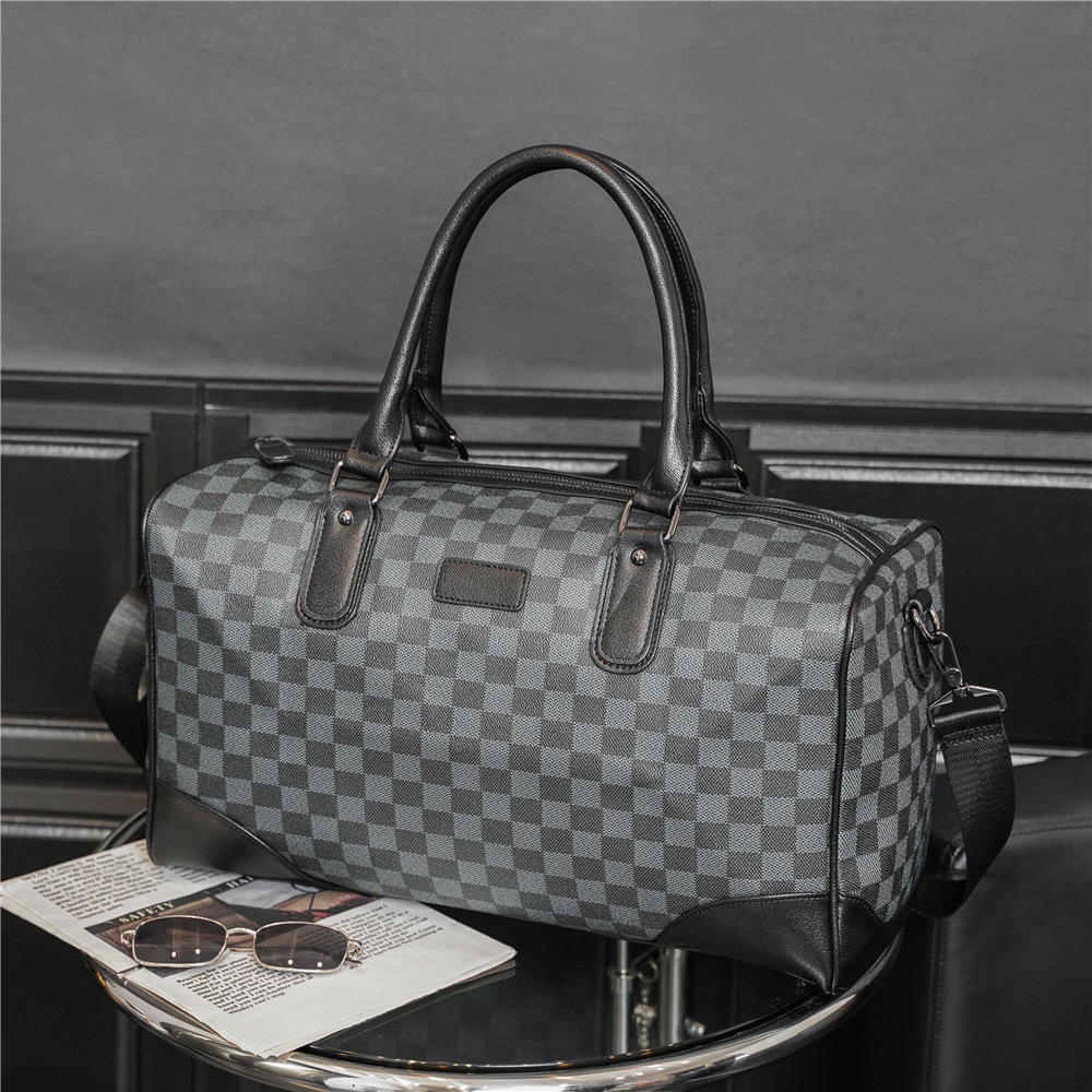Designers fashion duffel bags luxury men women female travel bags letter printing leather handbags large capacity holdall carry on luggage o
Designers fashion duffel bags luxury men women female travel bags letter printing leather handbags large capacity holdall carry on luggage o