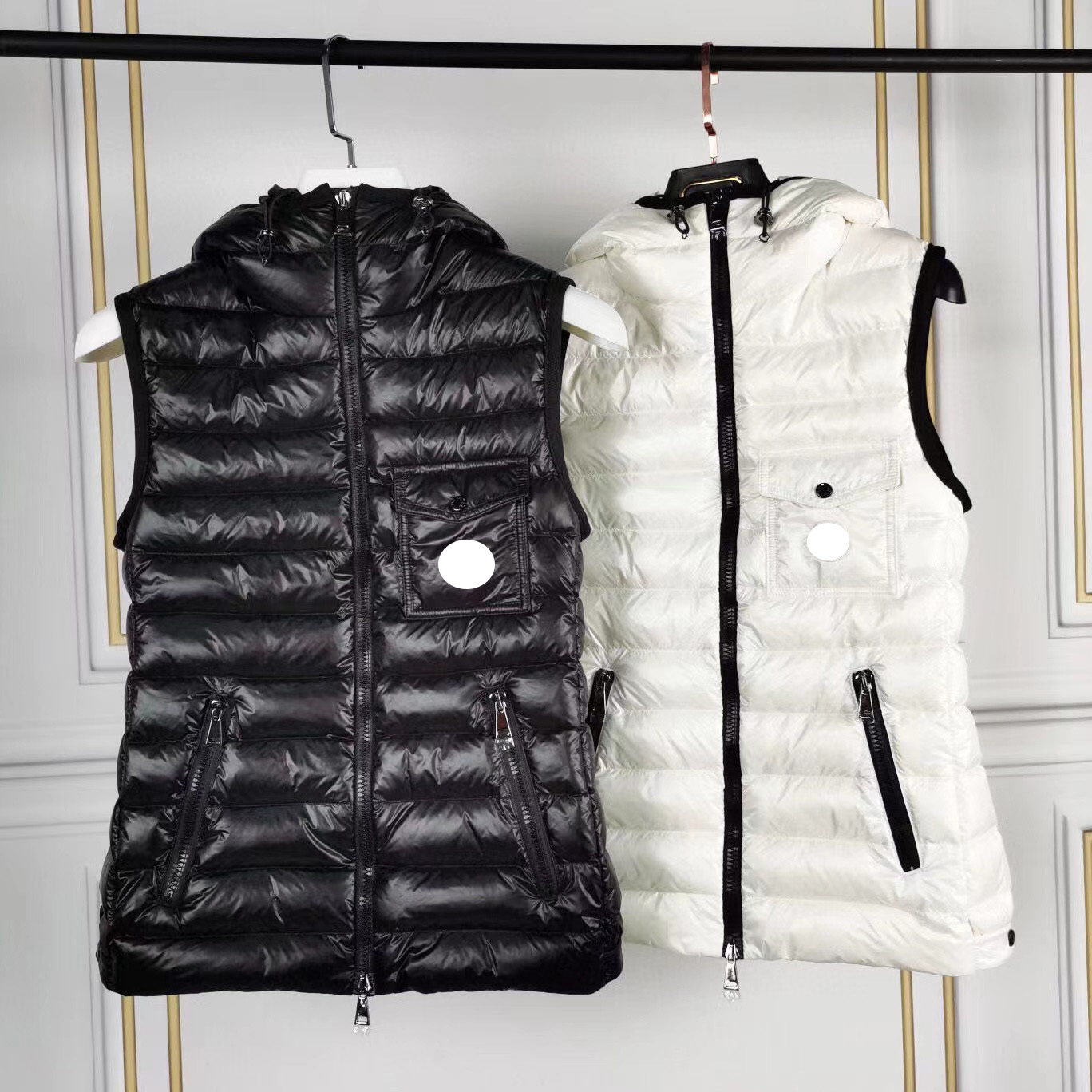 Luxury French Women's vest down jacket maya france brand designer pocket zipper Hooded collar Slim vests 2 colours, Supplement (not shipped separately)
Luxury French Women's vest down jacket maya france brand designer pocket zipper Hooded collar Slim vests 2 colours, Supplement (not shipped separately)