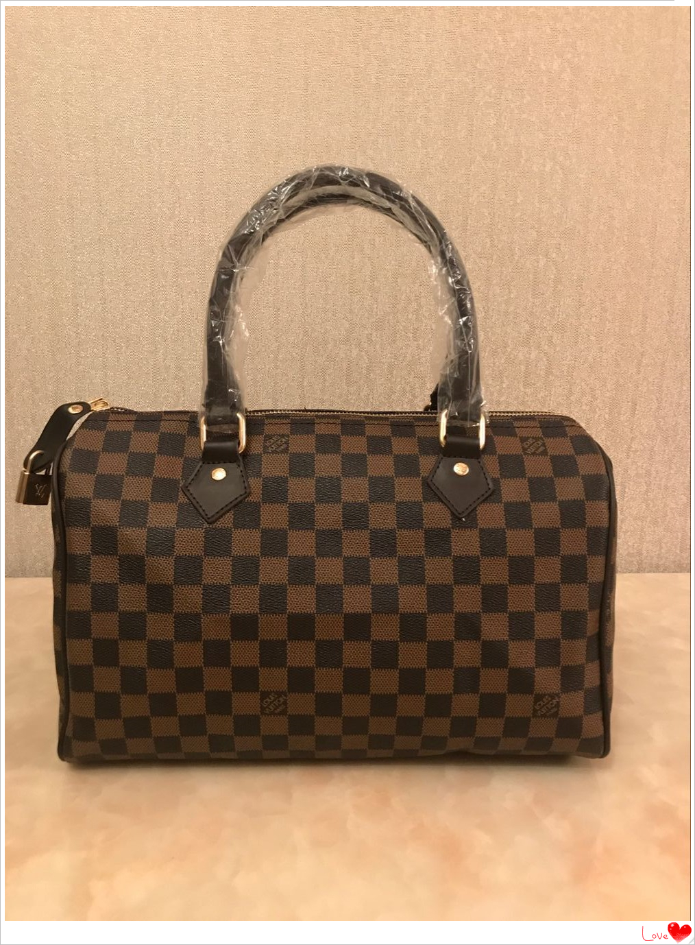 LV Louis 1 Vitton messenger bag womens cross body bags women messengers crossbodys handbags fashion handbags Barrettes, Golden;silver
LV Louis 1 Vitton messenger bag womens cross body bags women messengers crossbodys handbags fashion handbags Barrettes, Golden;silver