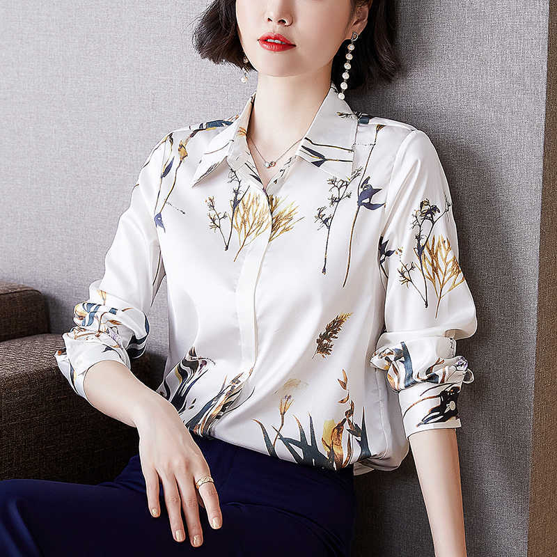 Korean Silk Women Shirts Satin Blouses Long Sleeve Woman Print Blouse Plus Size Elegant Floral Tops 210604, White
Korean Silk Women Shirts Satin Blouses Long Sleeve Woman Print Blouse Plus Size Elegant Floral Tops 210604, White