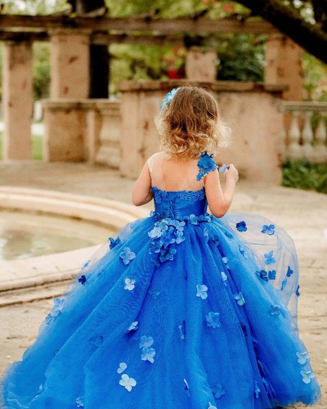 2021 Blue Lace Flower Girl Dresses Ball Gown Tulle Sheer Neck Hand Made Flowers Lilttle Kids Birthday Pageant Weddding Gowns