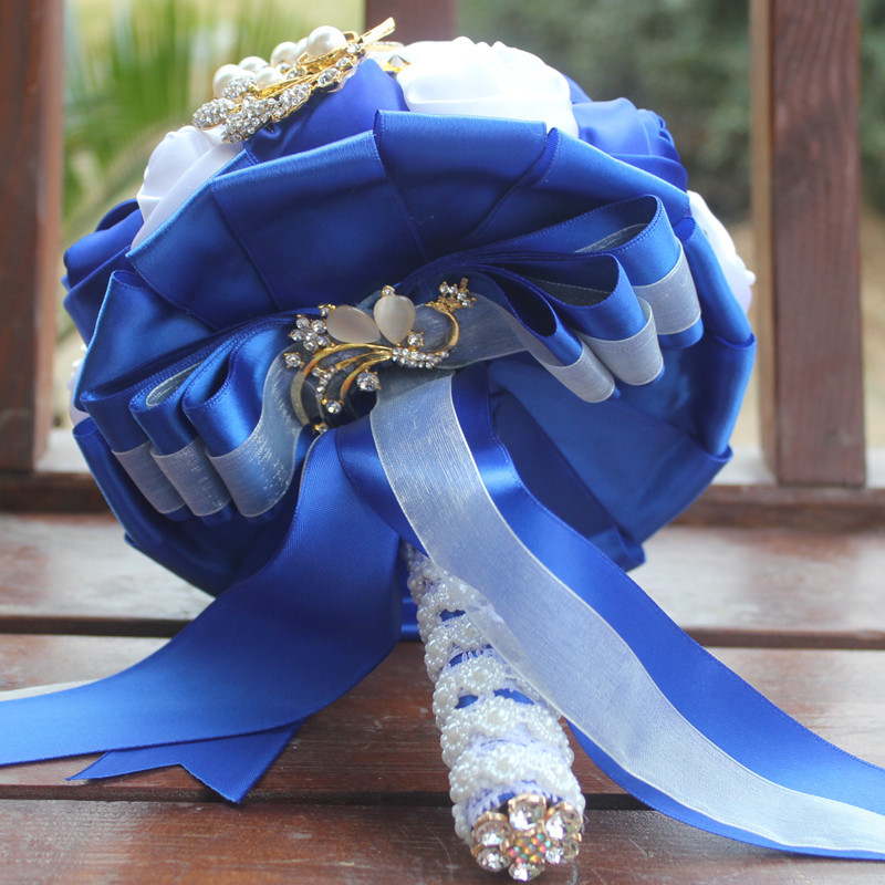 2021 Wedding flowers Rhinstones Bridal Bouquets Bridesmaid Holding Flower Sweet 15 Quinceanera Bouquet Artificial Rose Wedding Bouquet