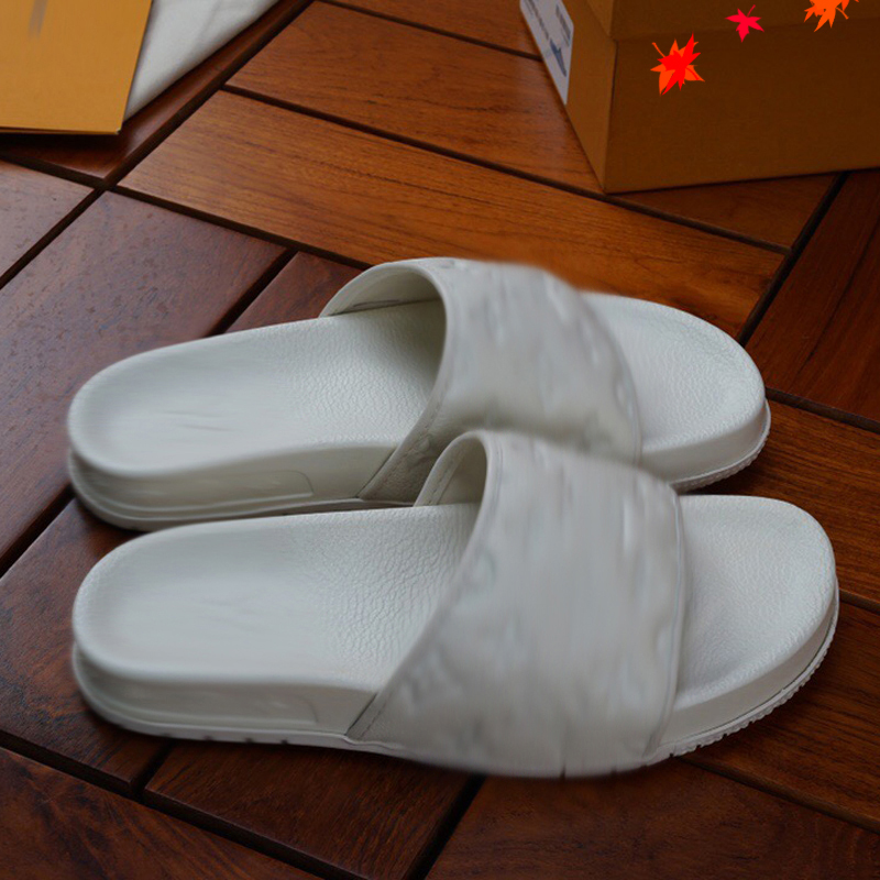 2021 Slipper Designer Slide Summer sandals Fashion Men Beach Indoor Flat Flip Flops Leather luxurys Shoes mens Slippers with box Size 39-45 -H64, Grey
2021 Slipper Designer Slide Summer sandals Fashion Men Beach Indoor Flat Flip Flops Leather luxurys Shoes mens Slippers with box Size 39-45 -H64, Grey