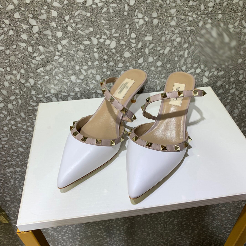 2021 Good Quality Fashion Women Luxurys Designers Shoes Designer Sandals Womens Luxury High Heels Sandal Dress Shoess With Box Size 35-41 -H408, White
2021 Good Quality Fashion Women Luxurys Designers Shoes Designer Sandals Womens Luxury High Heels Sandal Dress Shoess With Box Size 35-41 -H408, White