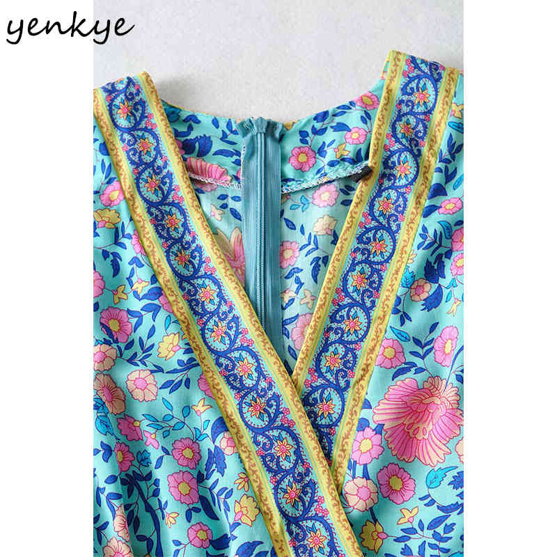 Floral Print Holiday Boho Beach Jumpsuit Women Sexy Cross V Neck Batwing Sleeve Casual Summer Short Romper 210430