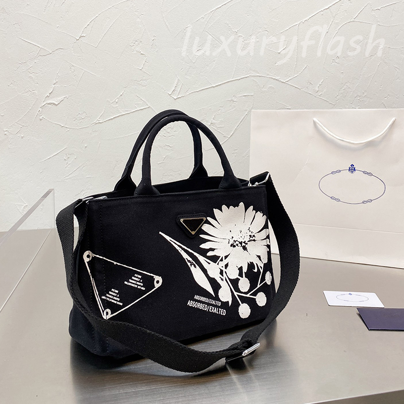 2021 Latest Arrival Canvas Shoulder Bag Summer Casual Designers Handbags Purses Simple High Quality Ladies TOTE Limited Time Sale, Not shipped(dont pay)
2021 Latest Arrival Canvas Shoulder Bag Summer Casual Designers Handbags Purses Simple High Quality Ladies TOTE Limited Time Sale, Not shipped(dont pay)