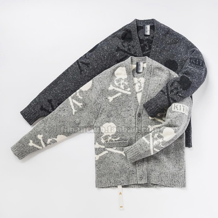 Gaojie independent MMJ kiss skull jacquard pure wool mixed color sweater long sleeve cardigan, Black;brown
Gaojie independent MMJ kiss skull jacquard pure wool mixed color sweater long sleeve cardigan, Black;brown