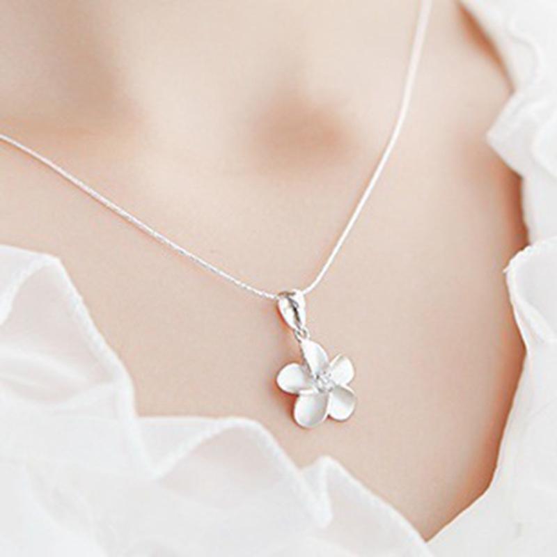 Pendant Necklaces Fashion Jewelry Silver Clavicle Chain Crystal Plum Blossom Necklace Gifts For Woman
Pendant Necklaces Fashion Jewelry Silver Clavicle Chain Crystal Plum Blossom Necklace Gifts For Woman