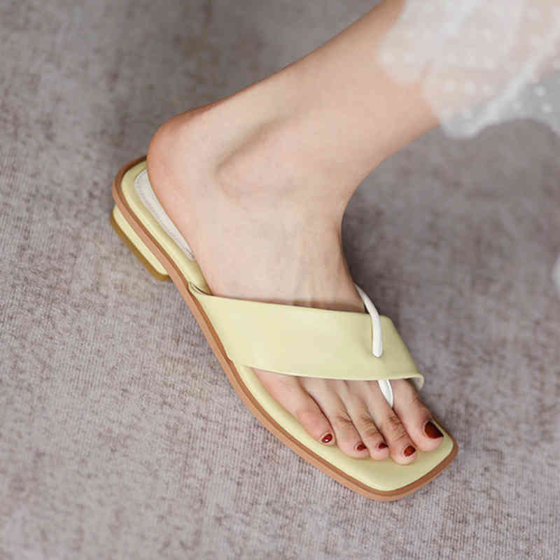 slippers attractive female flip flops square toe low heels summer brand luxury ladies party slippers pah0, Black
slippers attractive female flip flops square toe low heels summer brand luxury ladies party slippers pah0, Black
