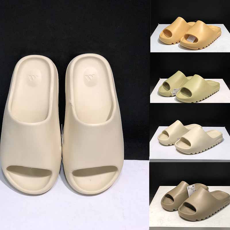 Slides Slippers Men Women knaye west slipper Sandals Desert Sand Black Bone White Core Brown Enfora Blue Orange Resin Slide Moon Gray Sandal Pure Soot Slider Shoes
Slides Slippers Men Women knaye west slipper Sandals Desert Sand Black Bone White Core Brown Enfora Blue Orange Resin Slide Moon Gray Sandal Pure Soot Slider Shoes